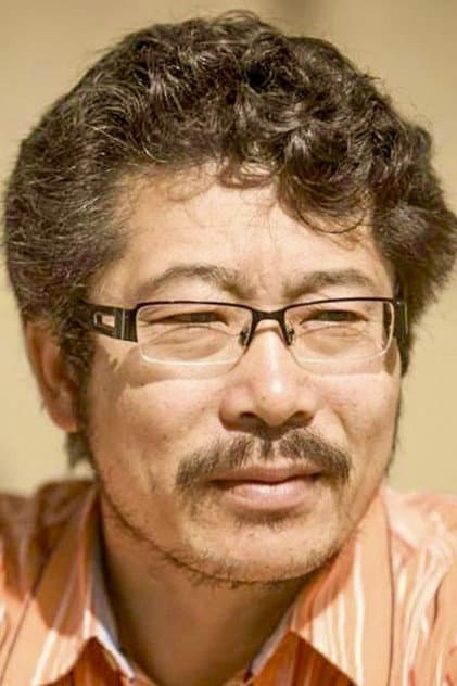 巴音
