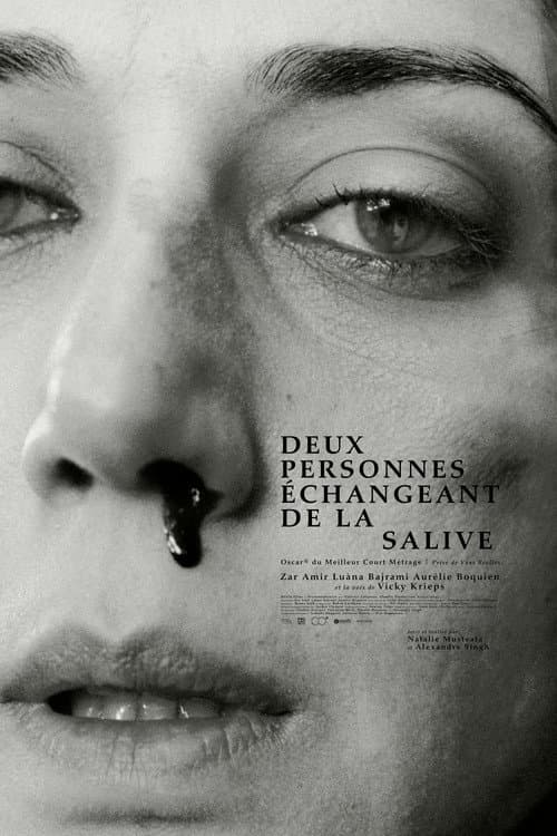 Deux personnes échangeant de la salive afişi